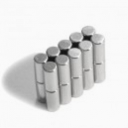 Neodymový magnet - tyč - 4 x 6 mm